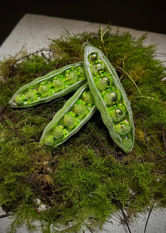 Peas in a Pod Decoration