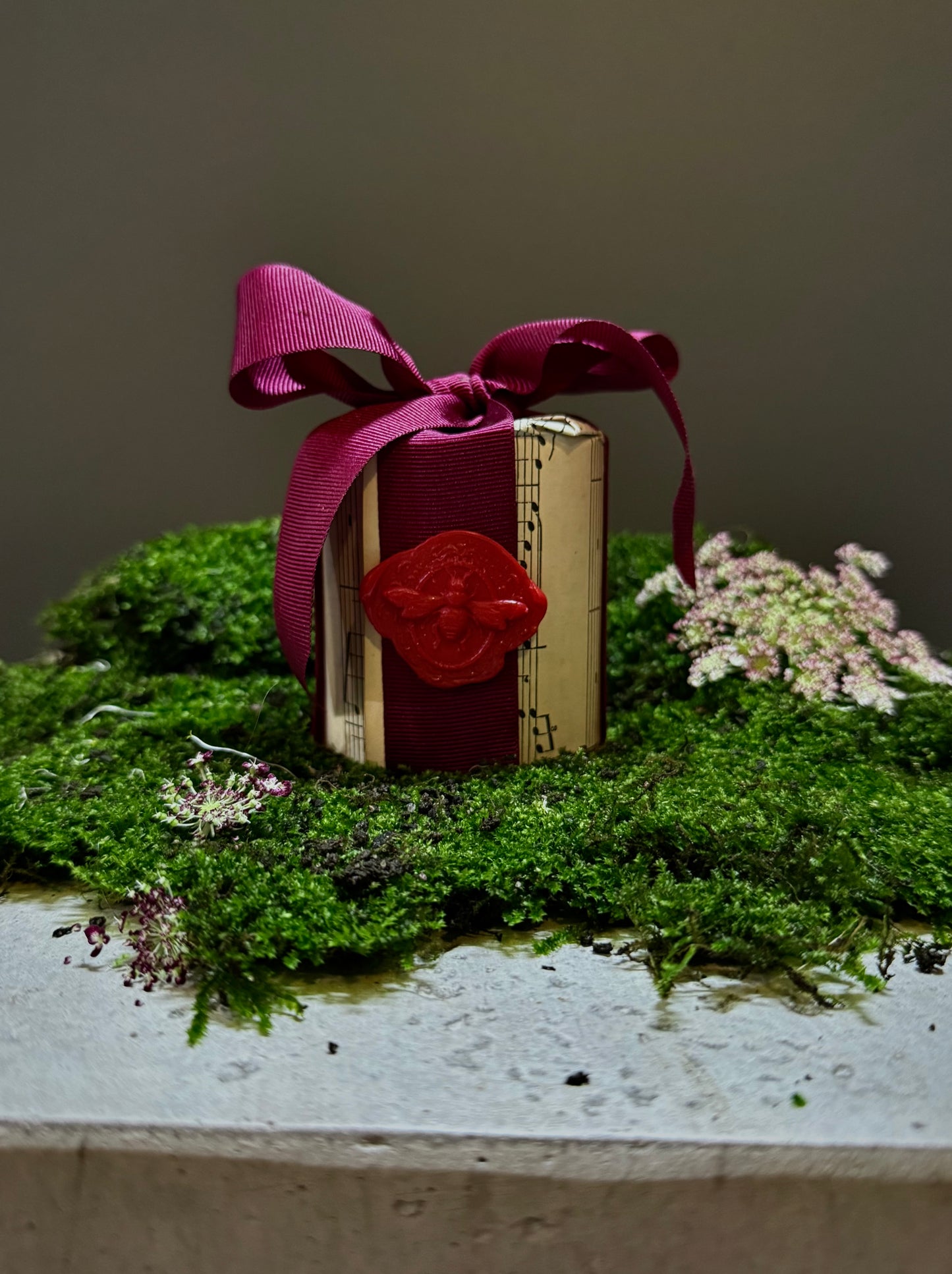 World's End Obscura Candle