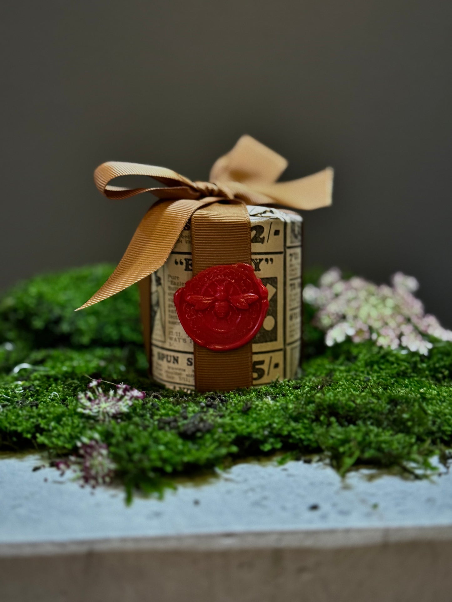 World's End Obscura Candle