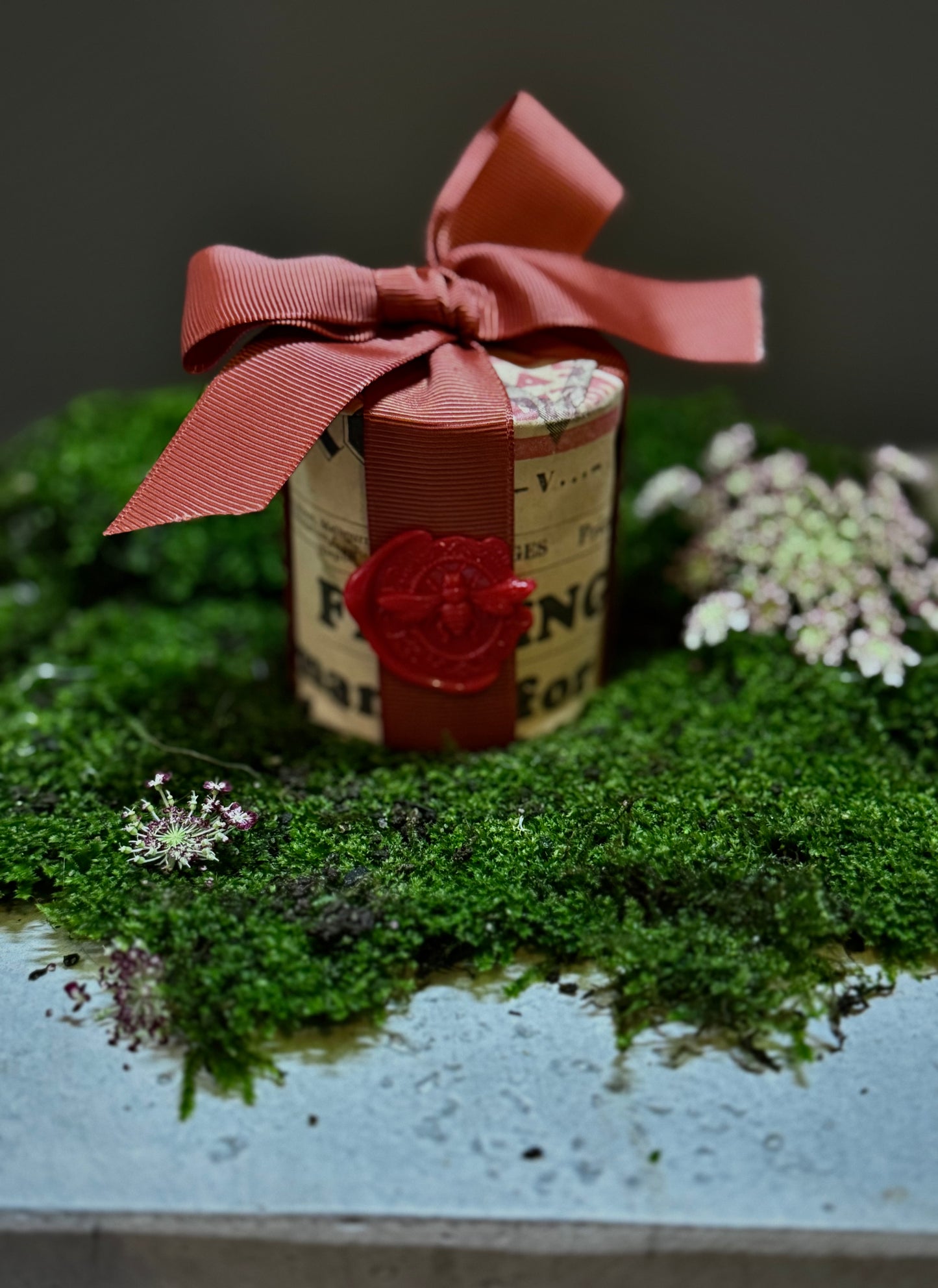 World's End Obscura Candle