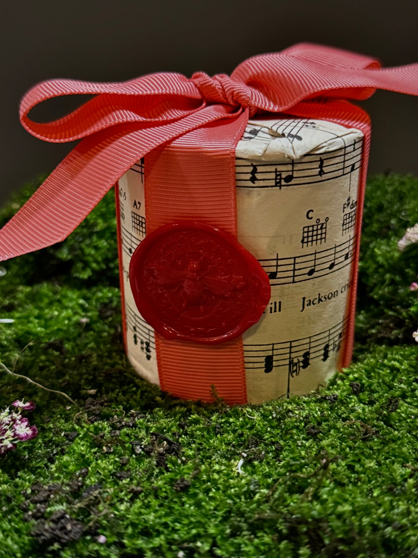 World's End Obscura Candle